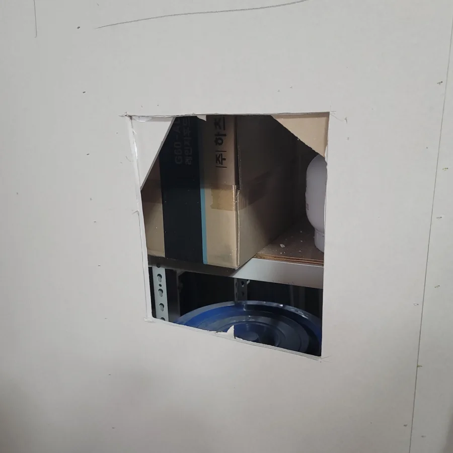 시공 전 — 천장 마감 복원 완료